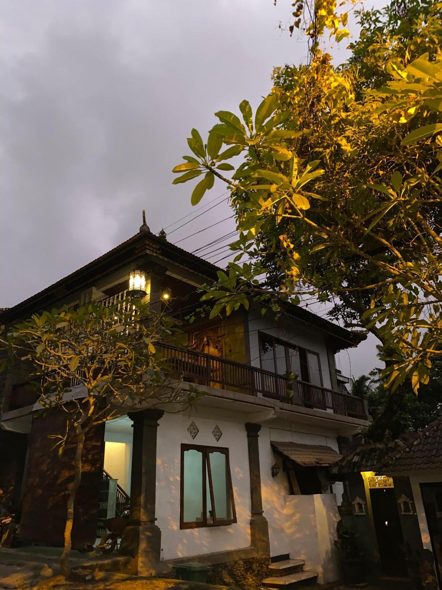 Umah Tita Ubud Guest House Exterior photo